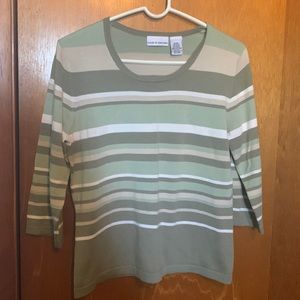 🌻2/$10🌻  Croft & Barrow lightweight sweater